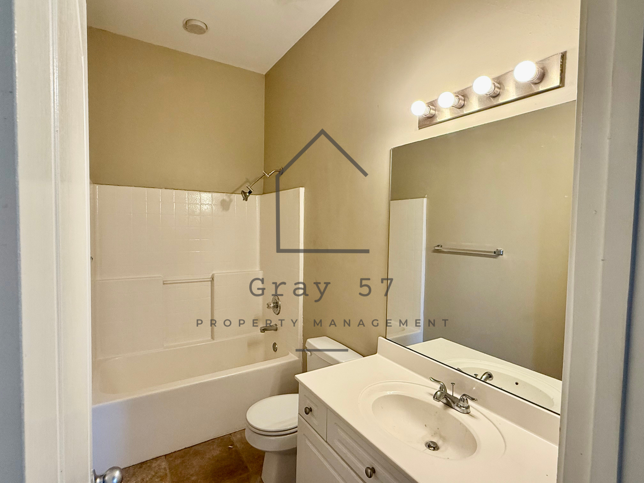 2071 Village Ln - Photo 5 of 13