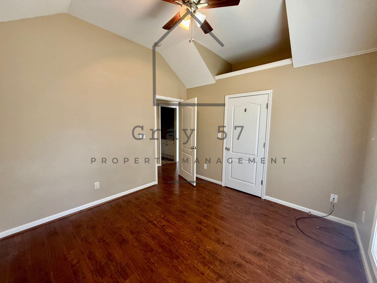 2071 Village Ln - Photo 6 of 13