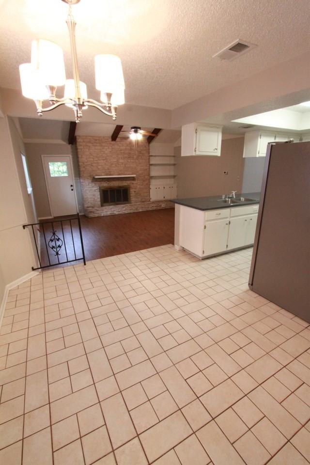 6606 Betty Cook Dr - Photo 2 of 33