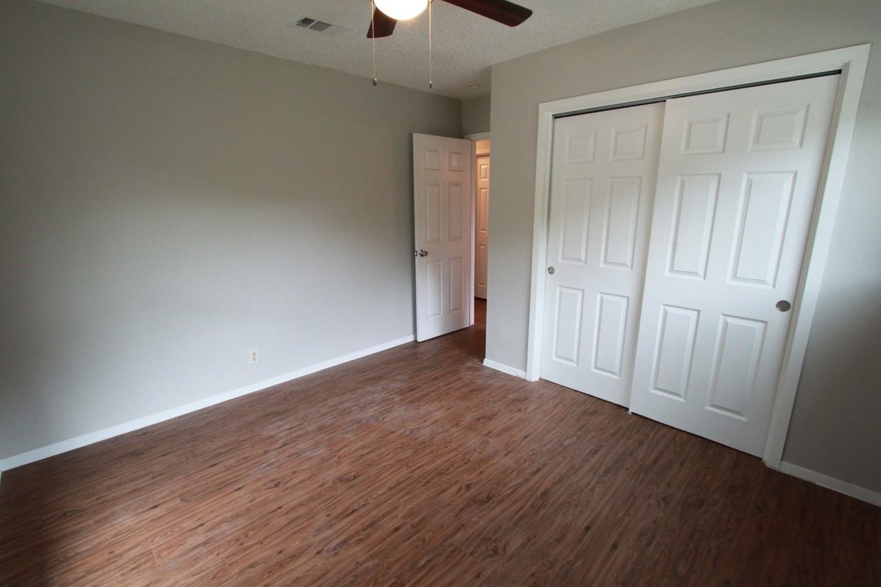 6606 Betty Cook Dr - Photo 7 of 33