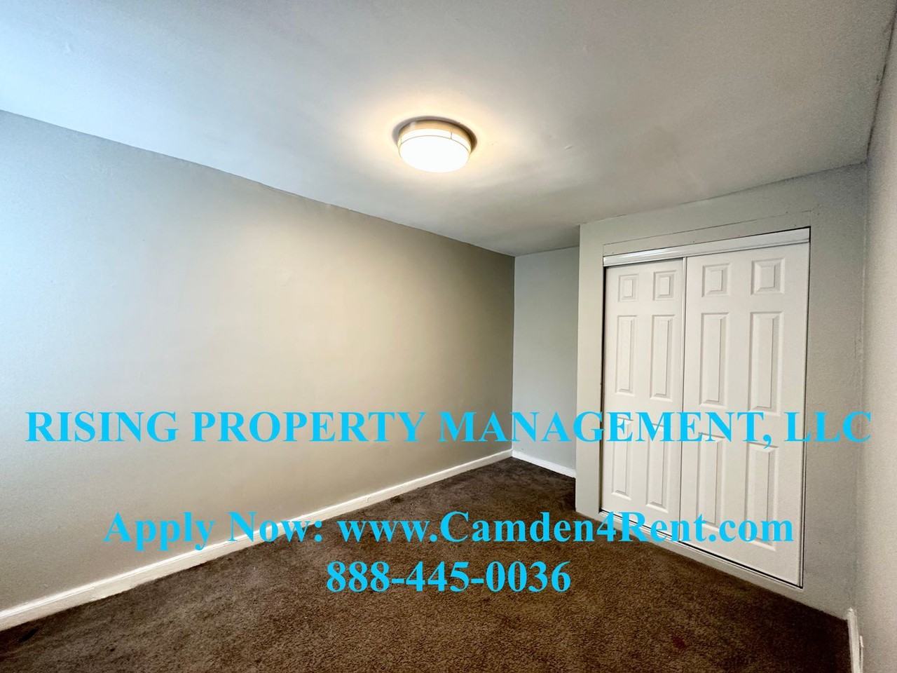447 Royden St - Photo 3 of 13