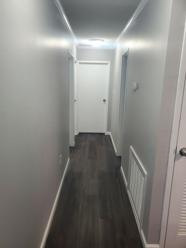 419 Airport Rd - Photo 6 of 11