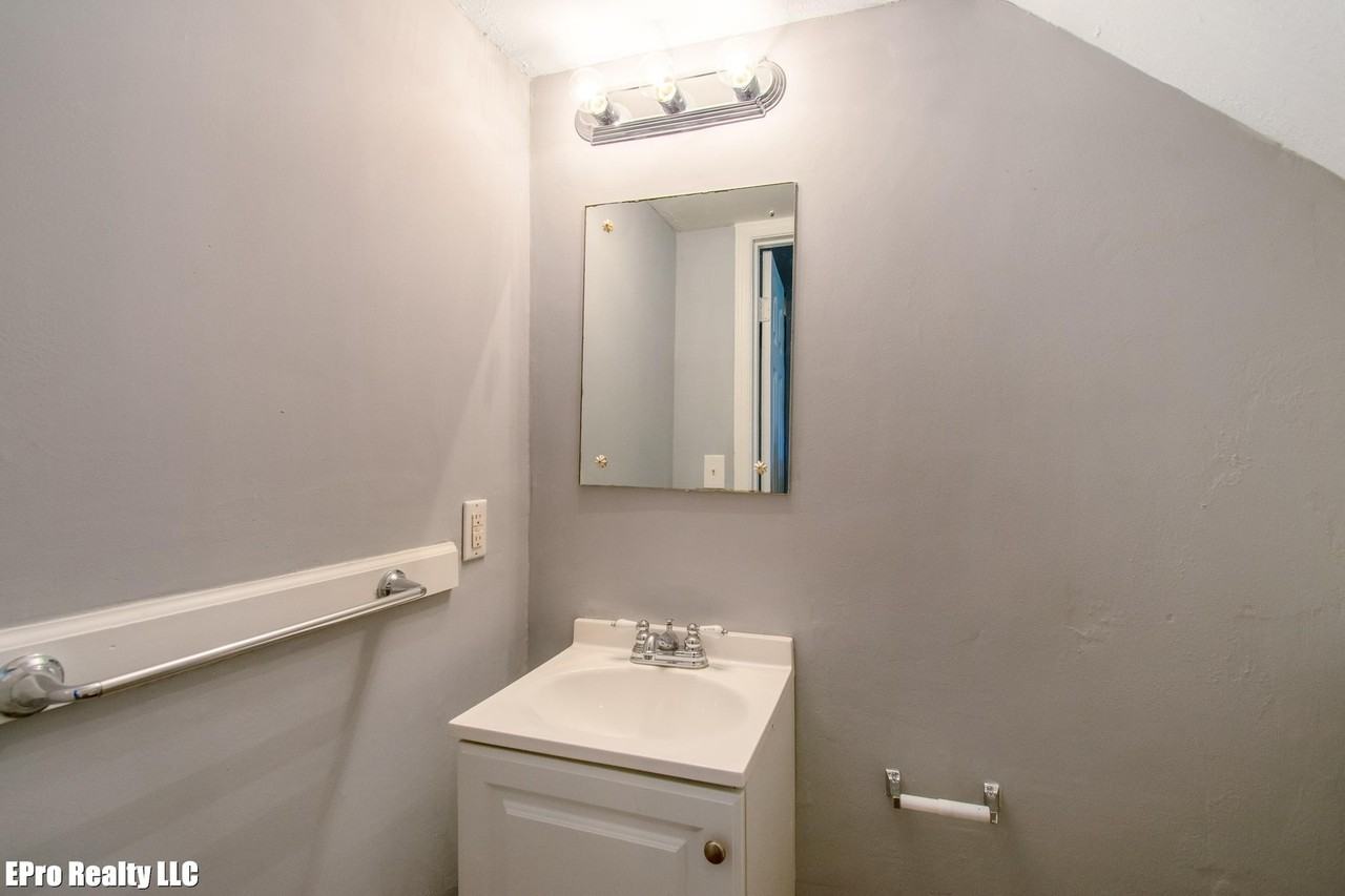1790 Lyle Ave #1 - Photo 7 of 13