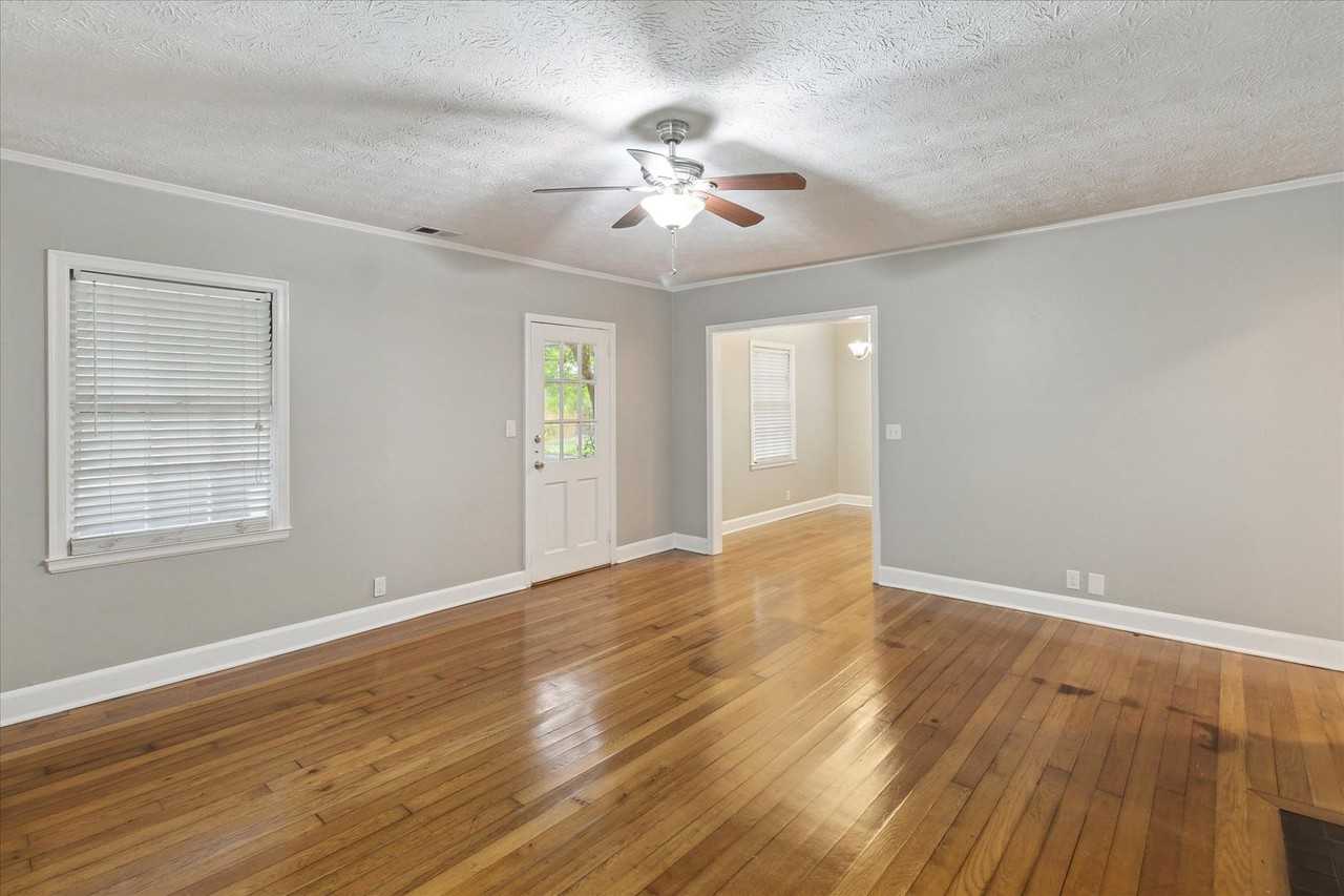 306 E 58th St - Photo 3 of 12