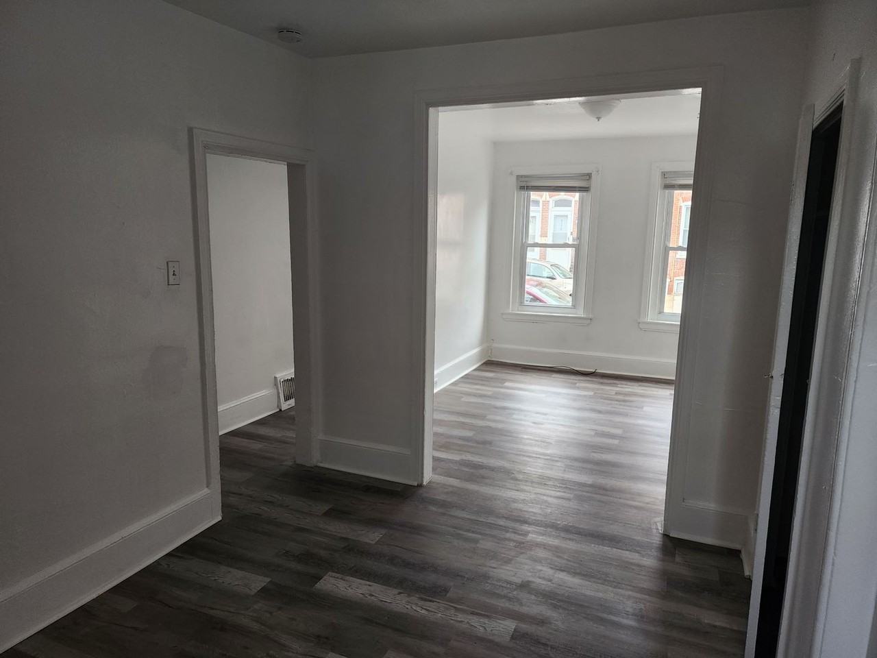 916 N Pine St - Photo 2 of 14