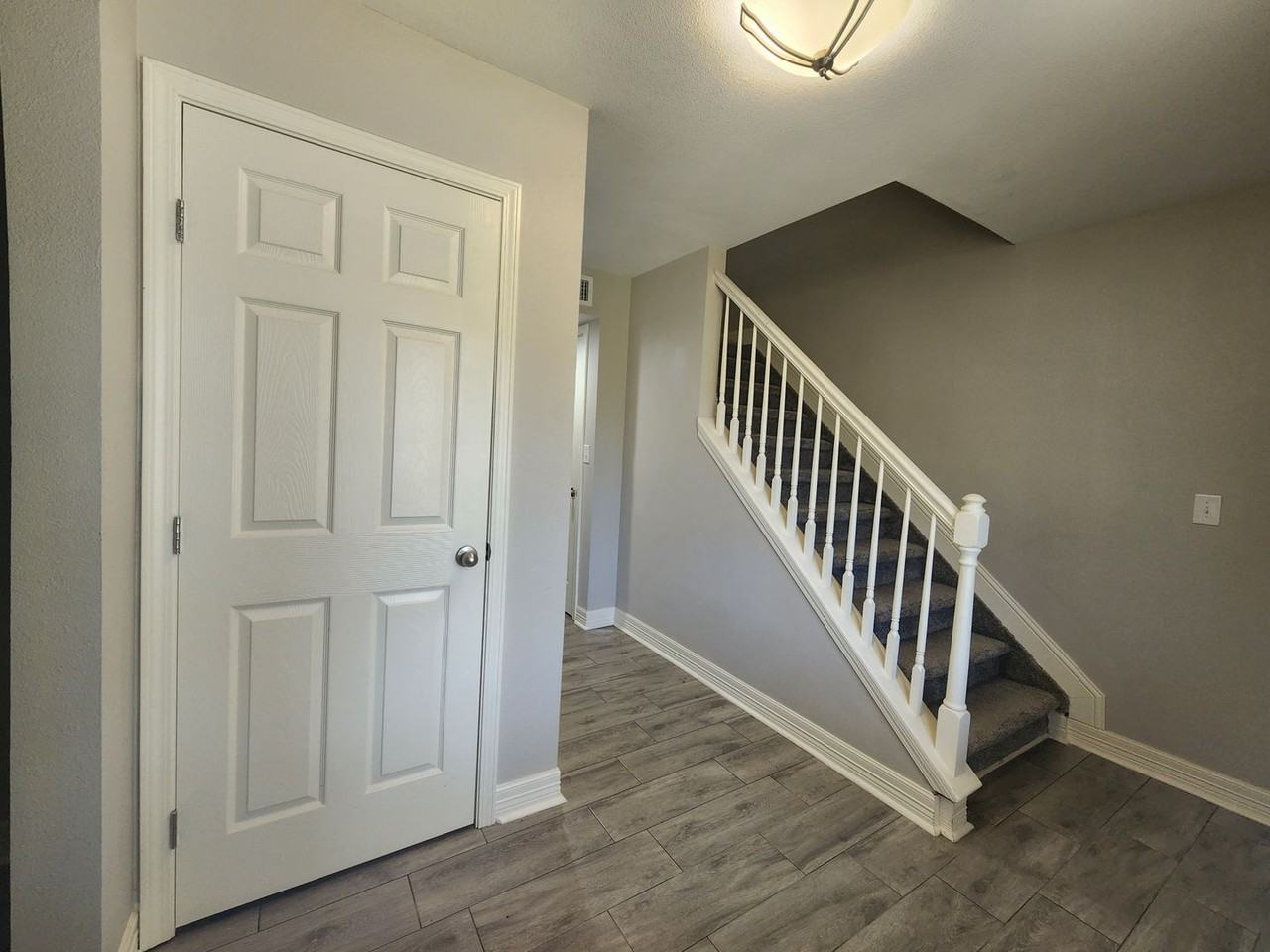 2755 Evangeline Dr - Photo 2 of 15
