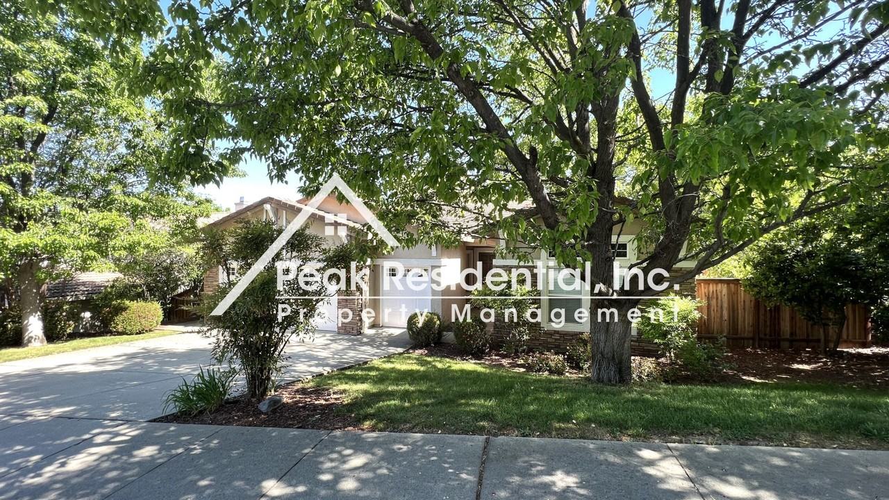 2879 Hillcrest Rd - Photo 3 of 26