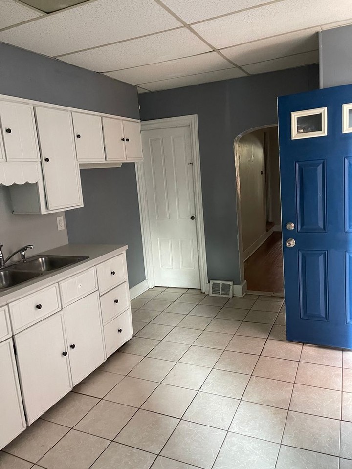 431 Arch St - Photo 7 of 30