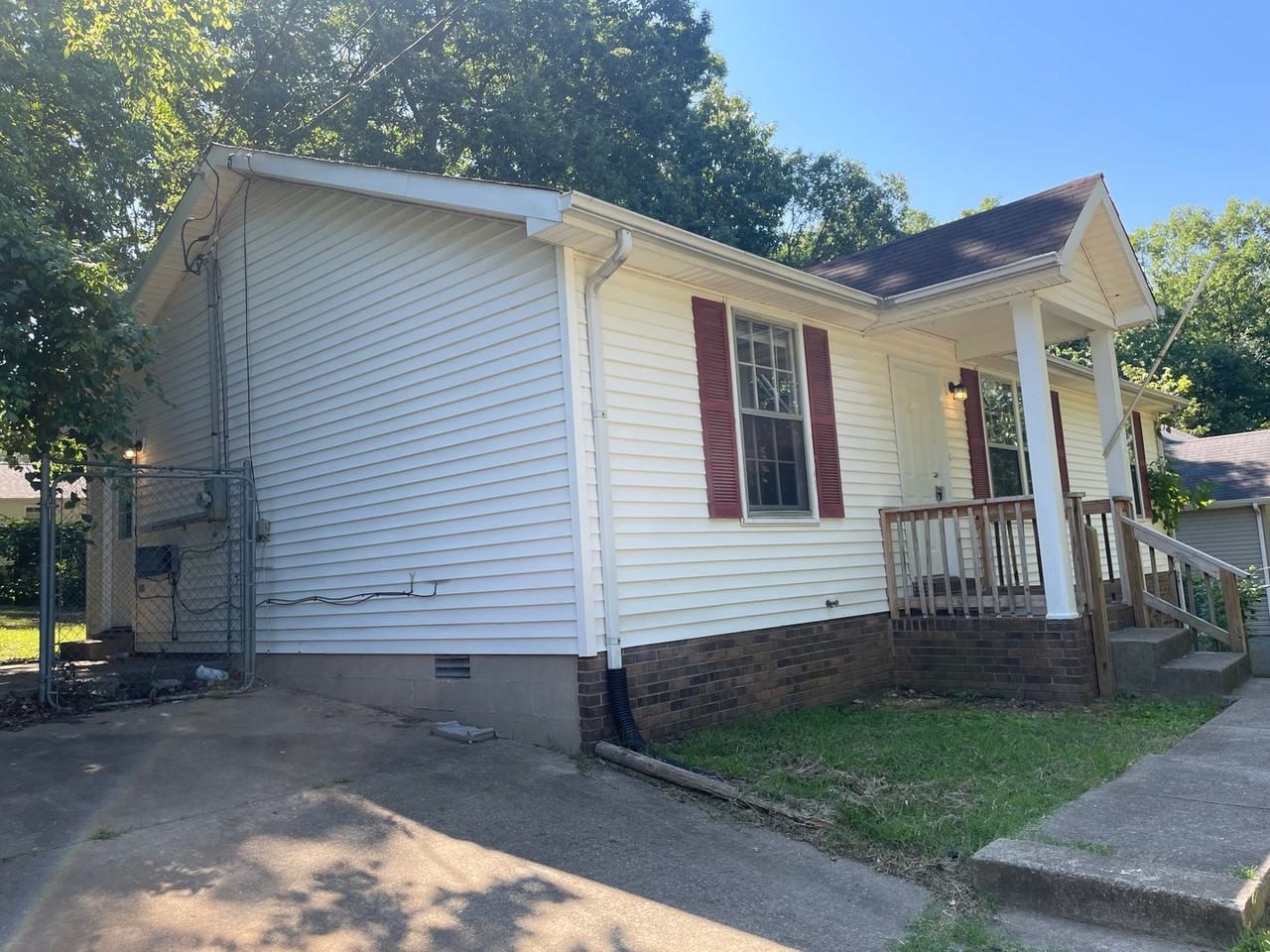 529 Aspen Dr - Photo 2 of 14