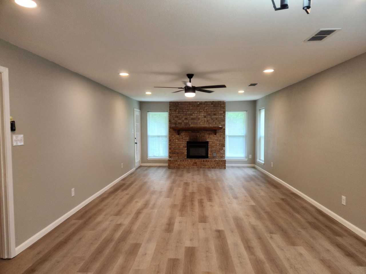 1708 Dilg League Dr - Photo 3 of 9