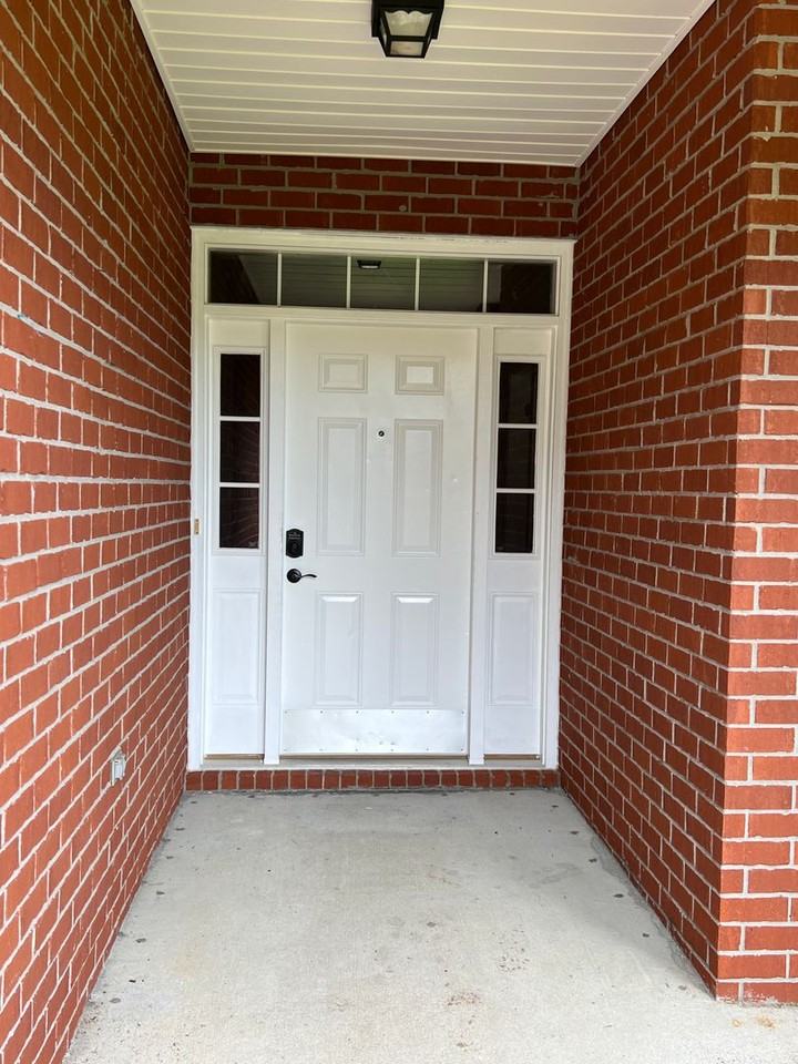10440 Millbrook Dr - Photo 2 of 38