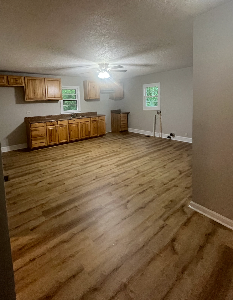 251 Fairview St - Photo 2 of 11