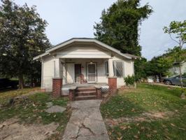 featured image of 2105 Cable Ave