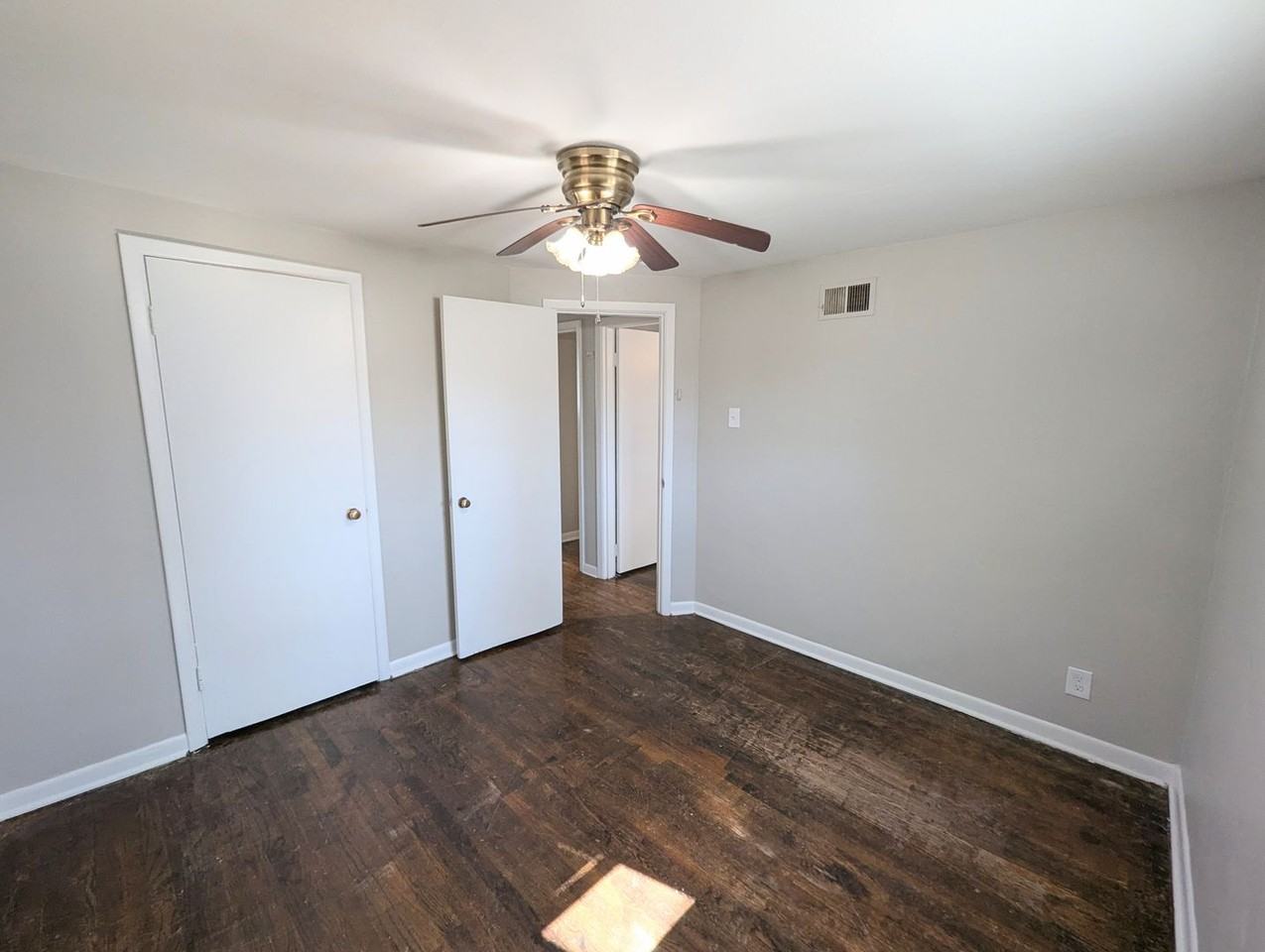 6110 Otto Ave - Photo 3 of 11