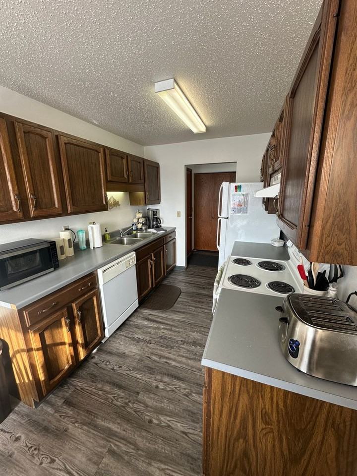 Welcome to 1115 14th Avenue North in Wahpeton, ND! - Photo 5 of 26