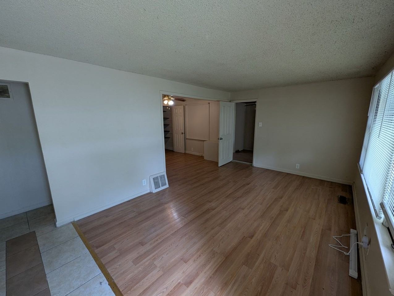 10087 Coburg Lands Dr - Photo 3 of 14