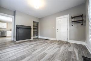 featured image of 104 E Madison St