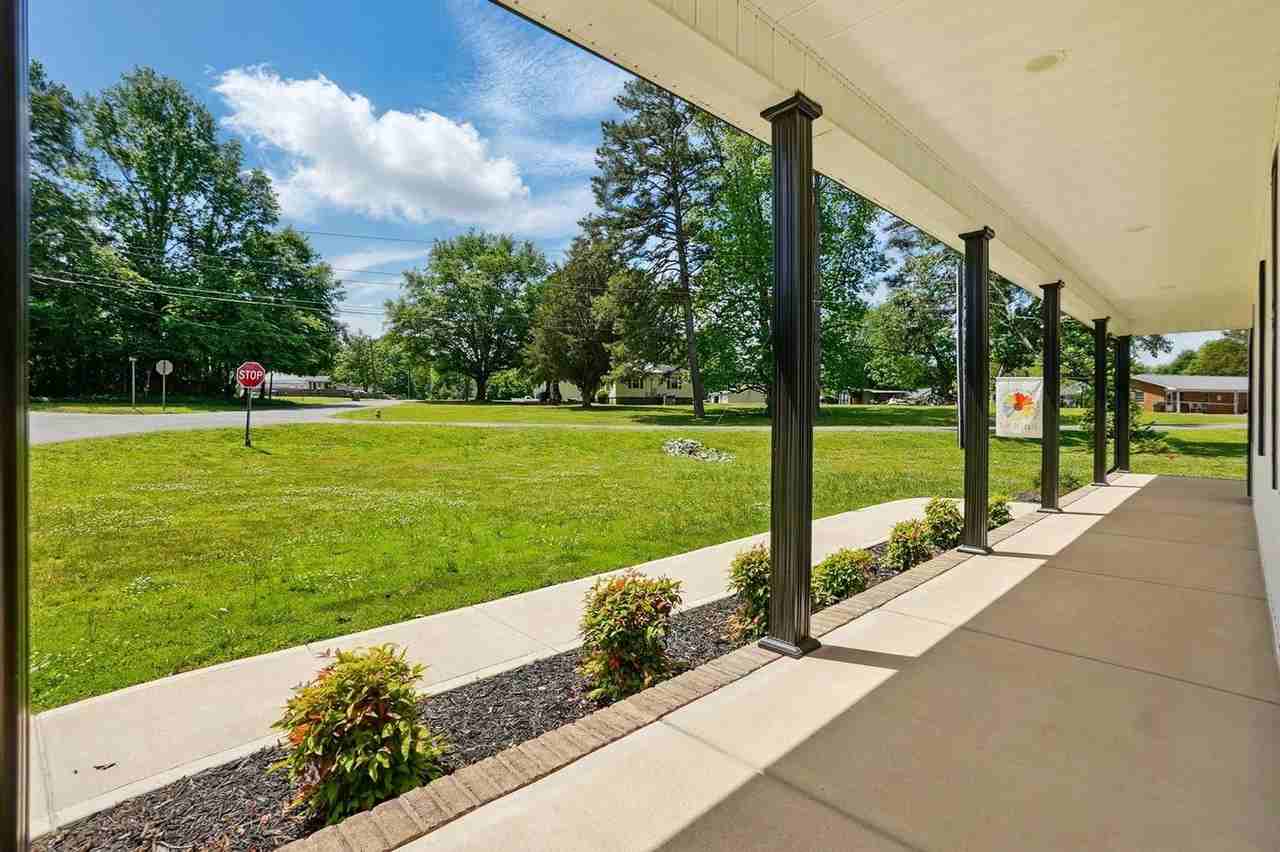 301 Tomberlin Rd - Photo 4 of 30