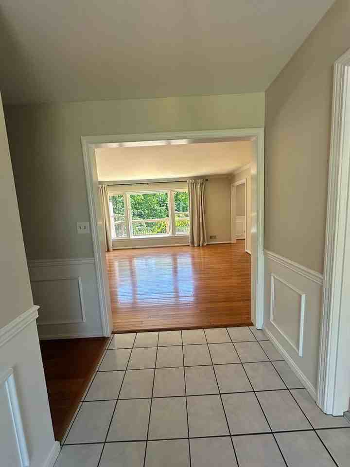 7808 Crown Top Rd - Photo 3 of 39