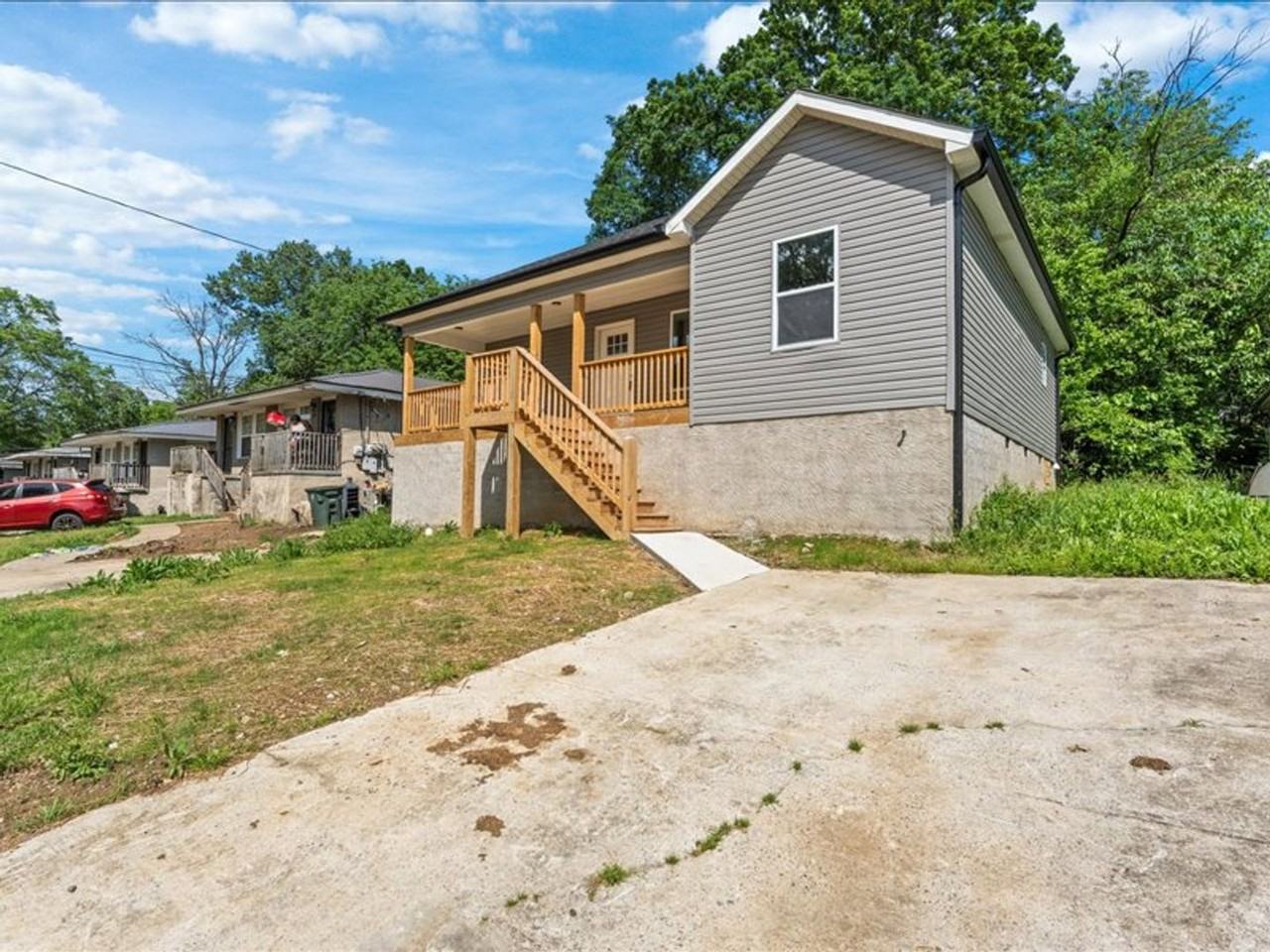 870 Arlington Ave - Photo 3 of 22