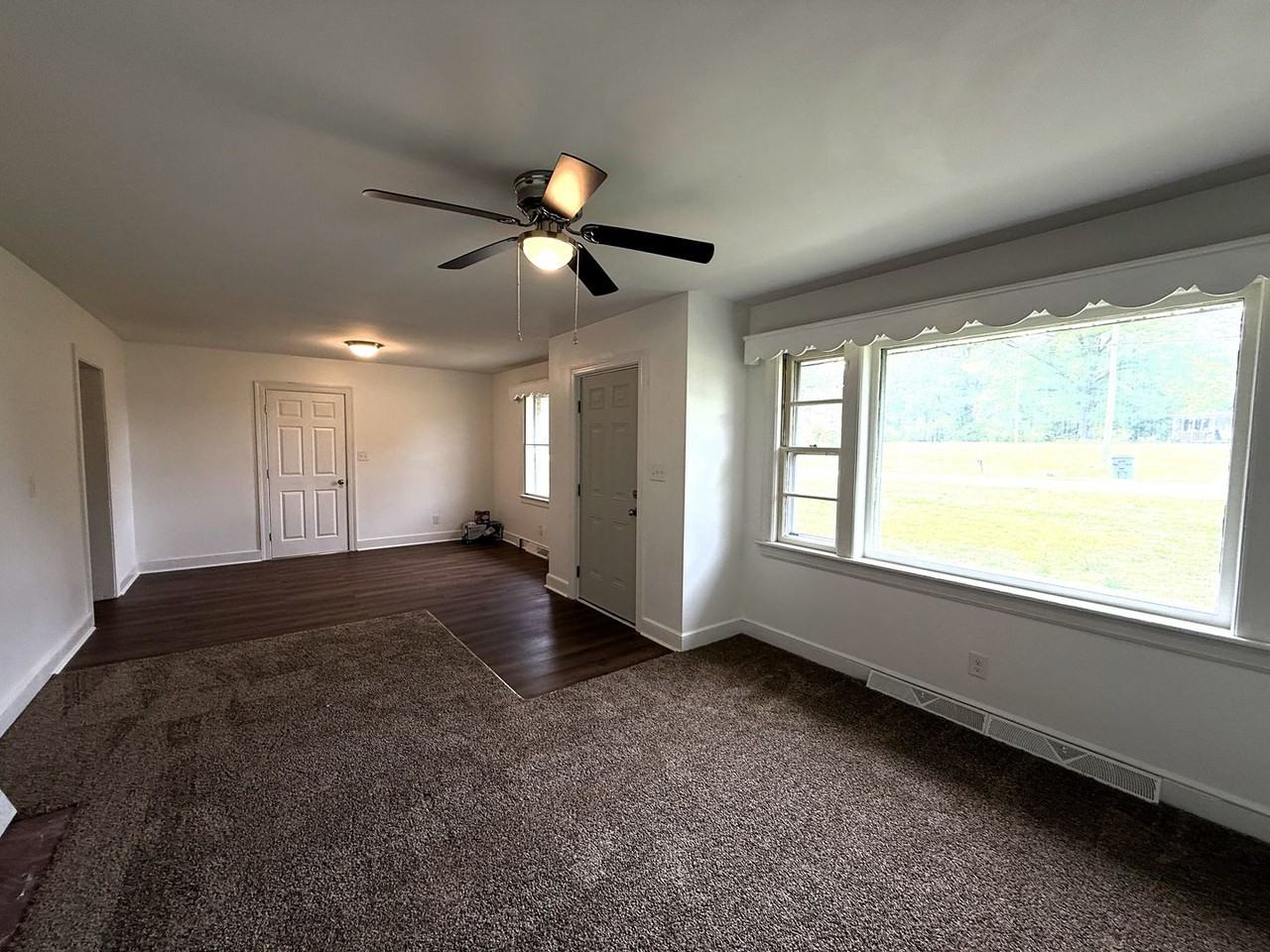 7003 W Mount Dr - Photo 2 of 17