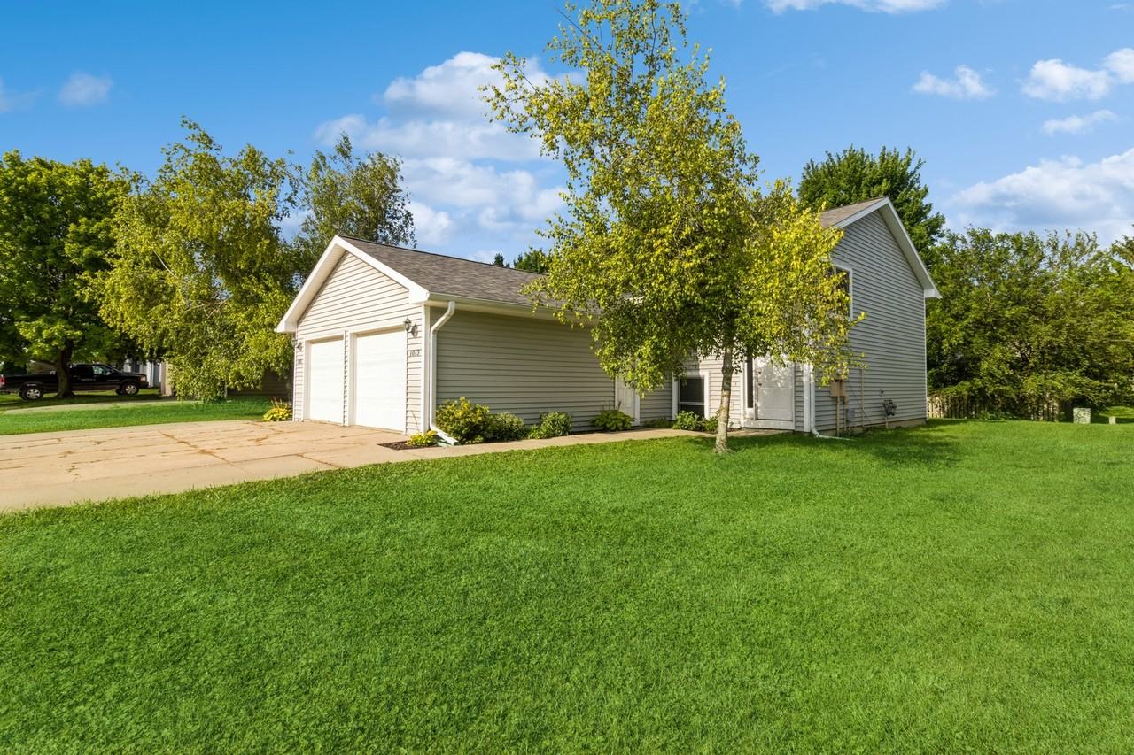 1013 Delaware Ave #1013 - Photo 2 of 24