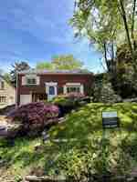 featured image of 55 Seneca Dr #NA