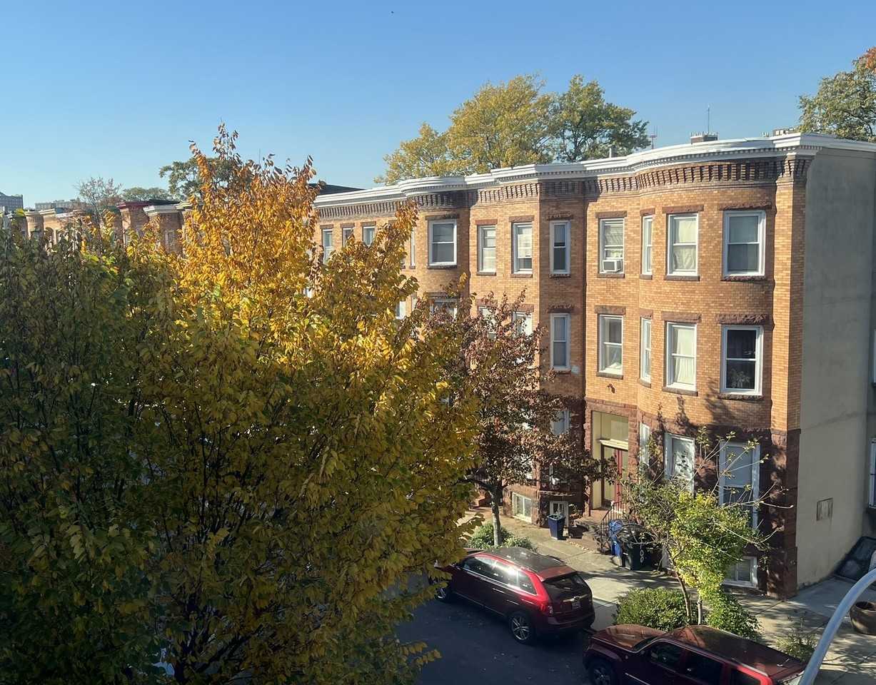 703 Newington Ave #1F - Photo 2 of 10