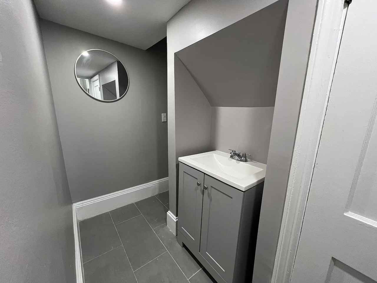 703 Newington Ave #1F - Photo 4 of 10