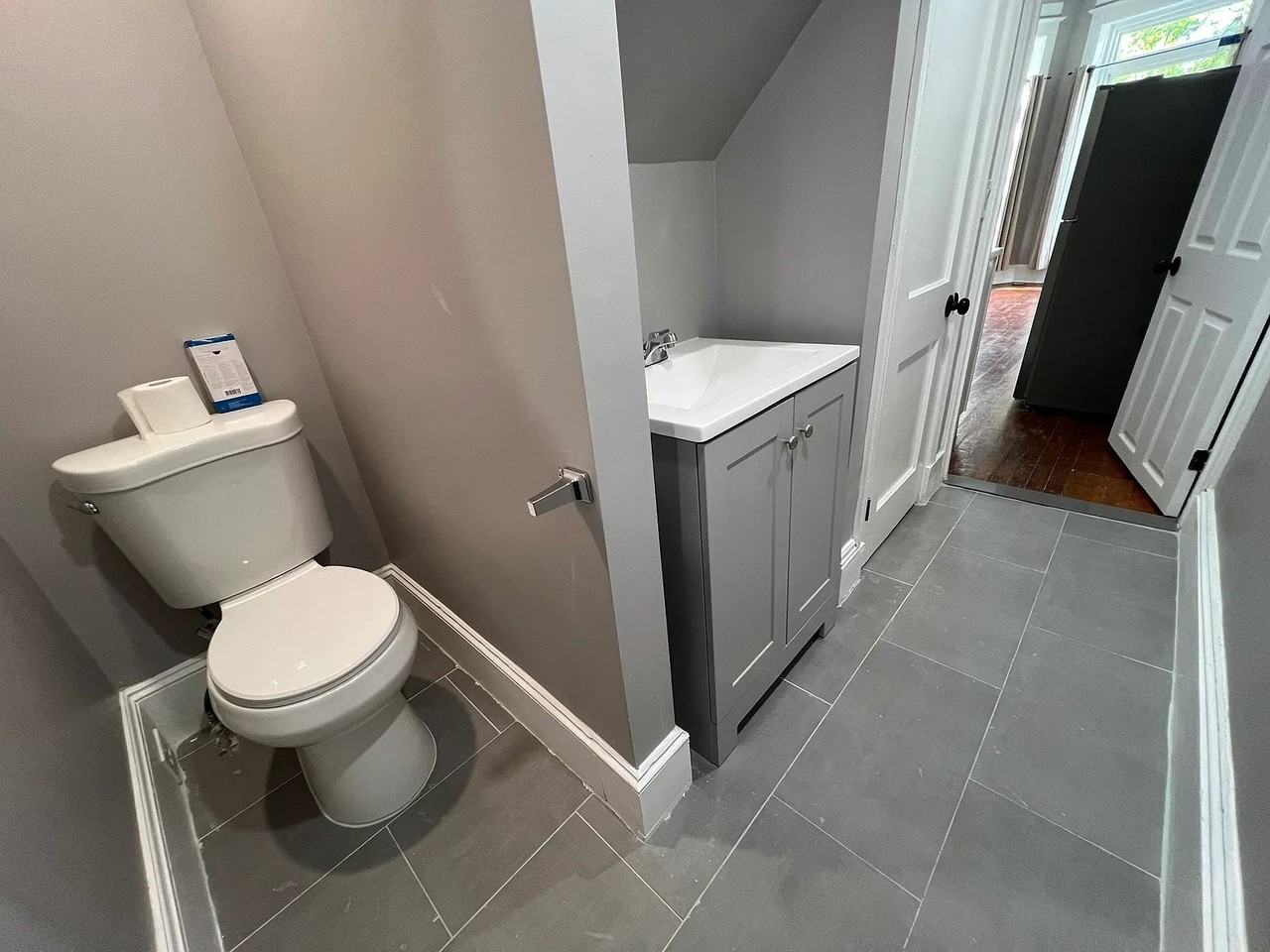 703 Newington Ave #1F - Photo 5 of 10