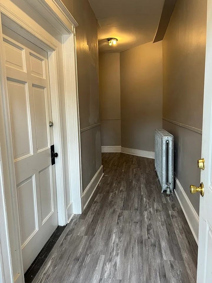 703 Newington Ave #1F - Photo 7 of 10