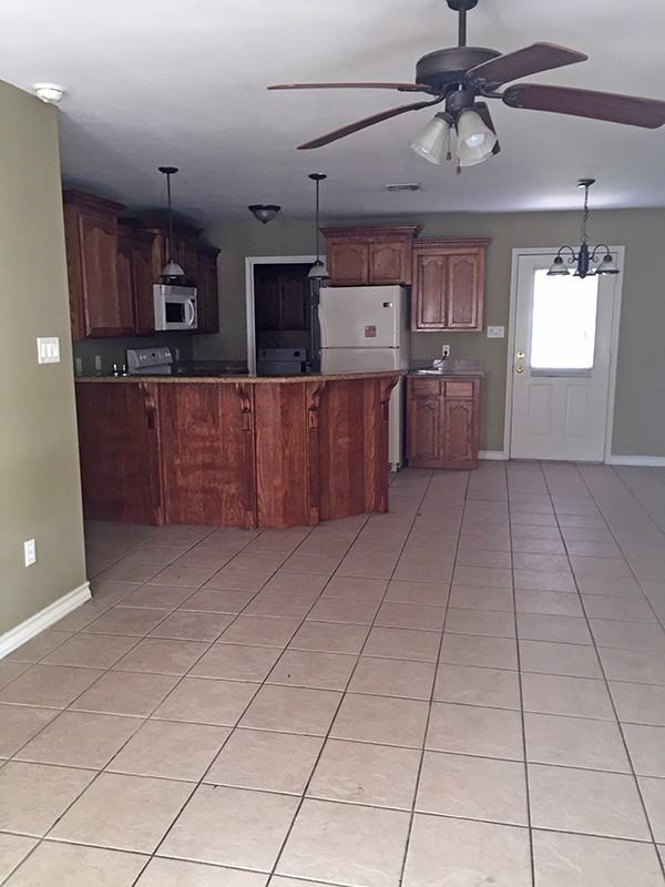 1206 W Kiwi Ave #NA - Photo 2 of 16