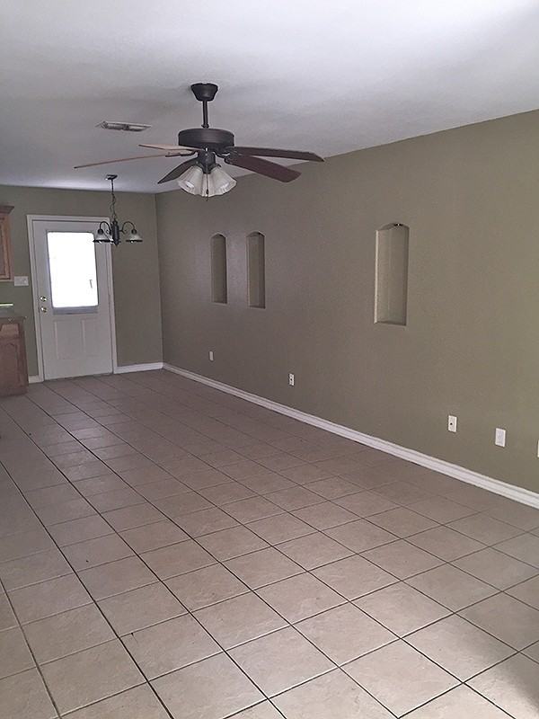 1206 W Kiwi Ave #NA - Photo 3 of 16