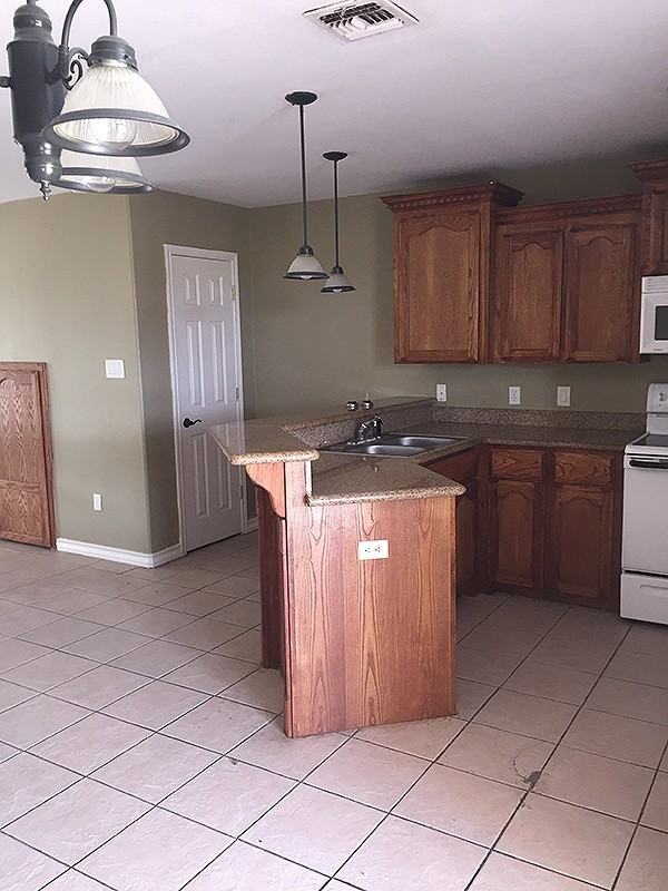 1206 W Kiwi Ave #NA - Photo 5 of 16