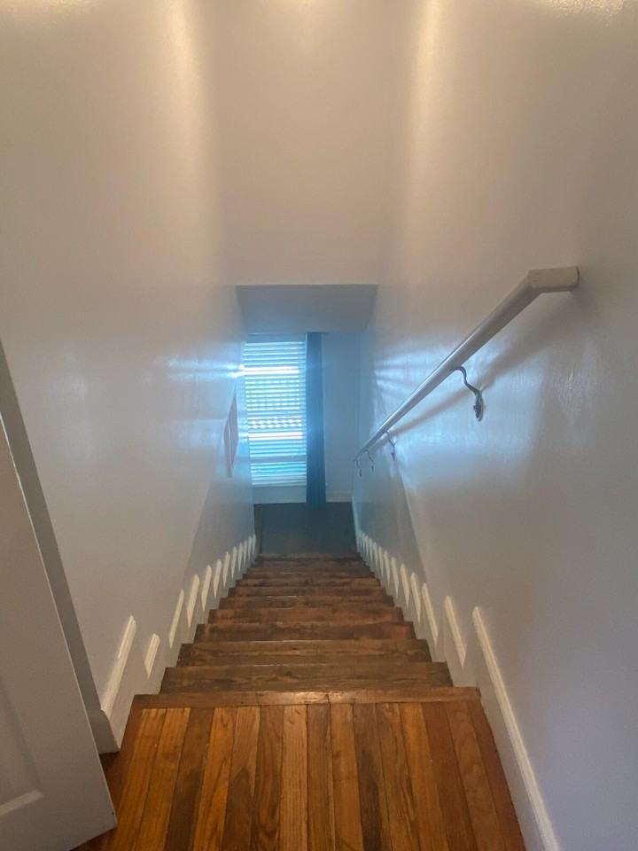 27 Poplar St #B - Photo 7 of 12