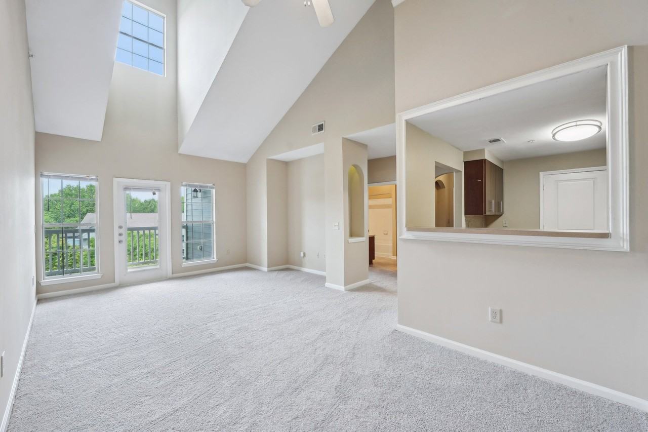 Stillwood Farms Apartments at Newnan - Photo 5 of 38