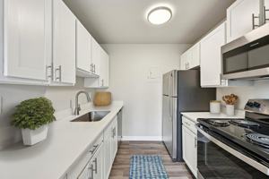 featured image of 3300 S Tamarac Dr