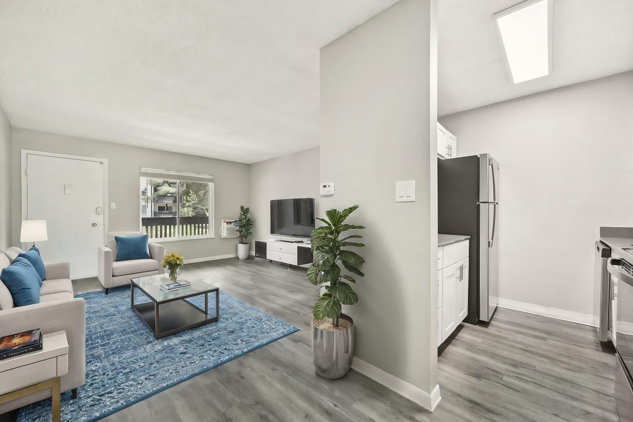 3300 Tamarac Apartments - Photo 3 of 32