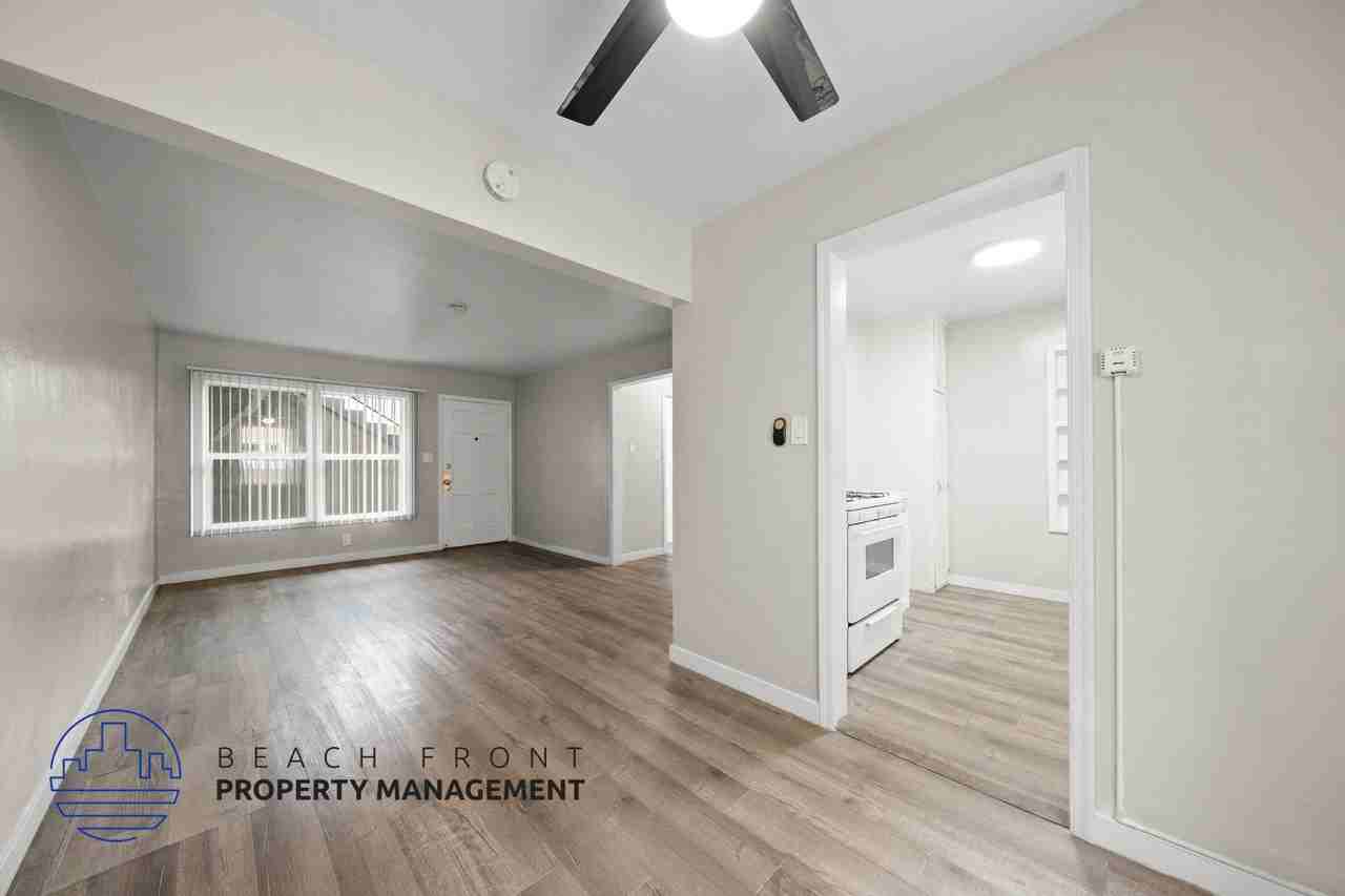 2070-2080 Magnolia Ave. - Photo 2 of 20