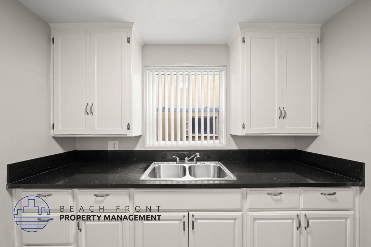 2070-2080 Magnolia Ave. - Photo 5 of 20