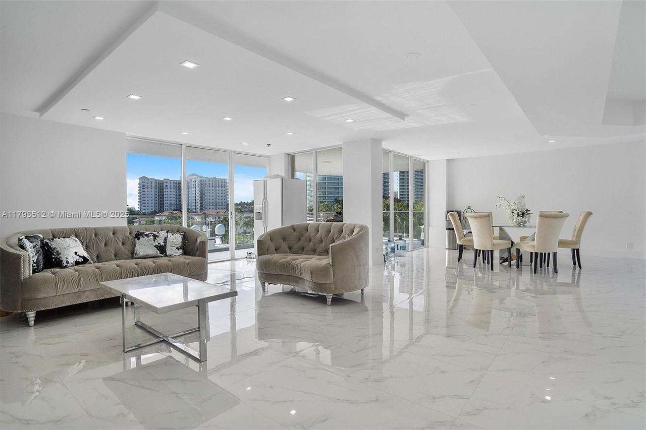 19707 Turnberry Way #5K