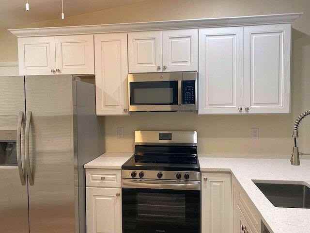 5085 Bottlebrush St - Photo 5 of 25