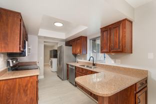 Weathersfield Ave - Photo 1 of 1
