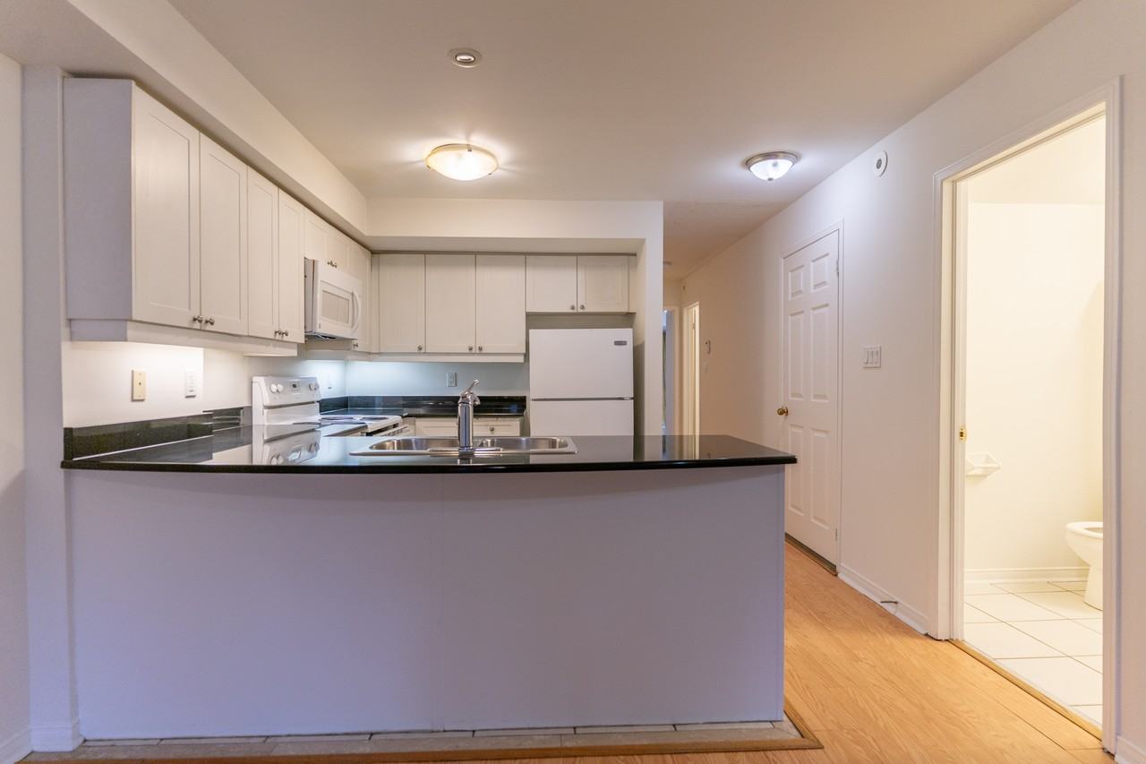 316 - 316 John Street #126 - Photo 3 of 11