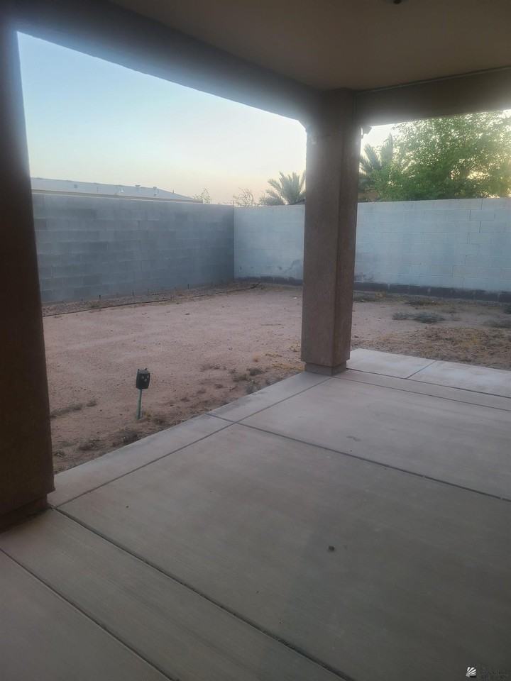 1445 E San Luis Ln - Photo 2 of 8