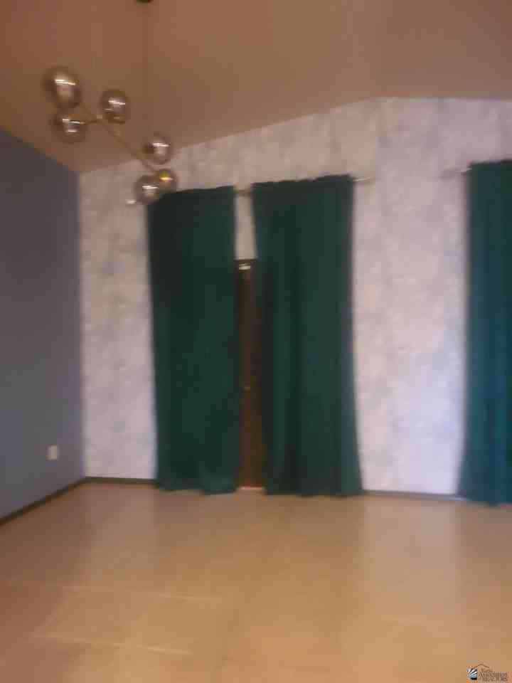 1445 E San Luis Ln - Photo 4 of 8