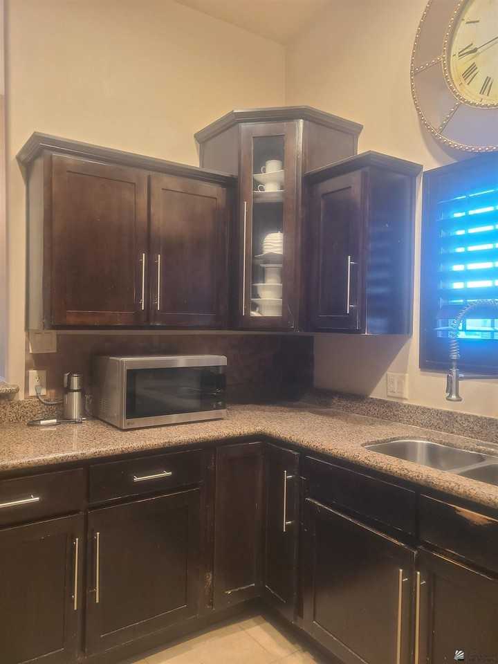 1445 E San Luis Ln - Photo 5 of 8