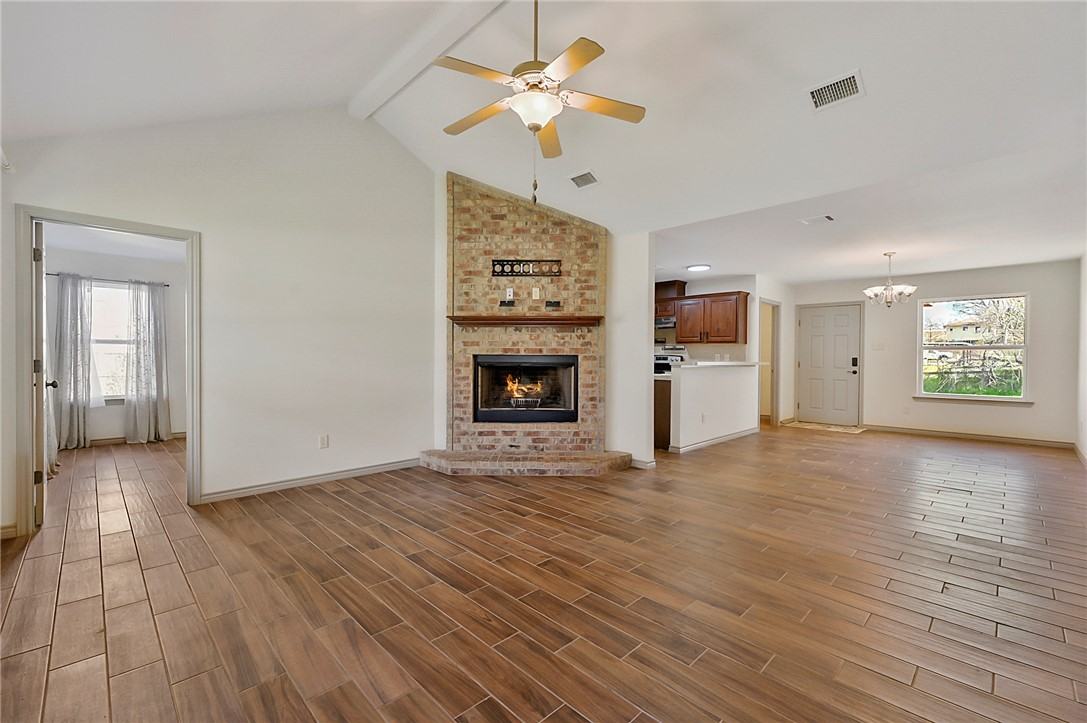 102 N Moore St - Photo 3 of 22