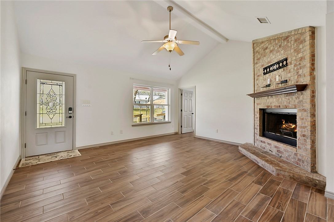 102 N Moore St - Photo 4 of 22