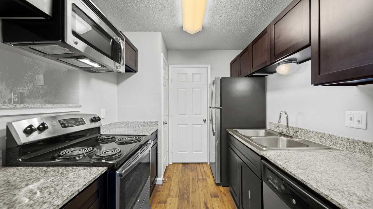 The Bricks on 13th - Photo 4 of 18